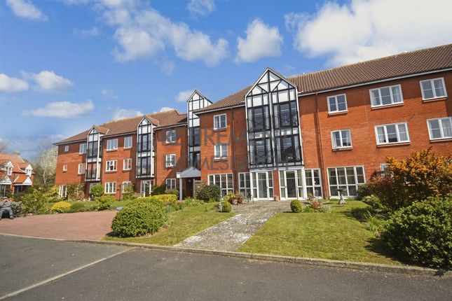 Flat for sale in Ashdown Court, Cromer