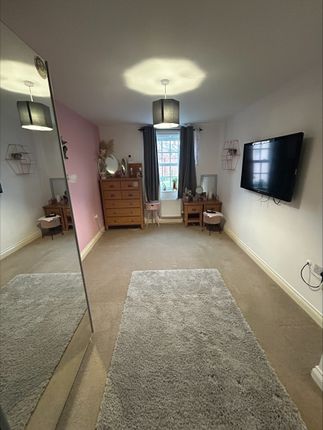 Flat for sale in Great Denham, Bedford