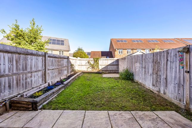16 Blackthorn Avenue, Billingshurst photo 4