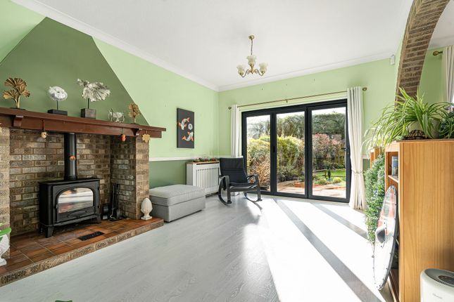 4 Metcalfe Way, Ely photo 2