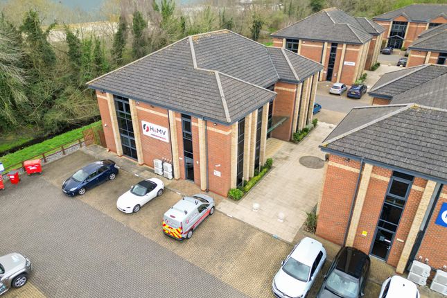 Office to let in 20 Queensbridge, The Lakes, Northampton