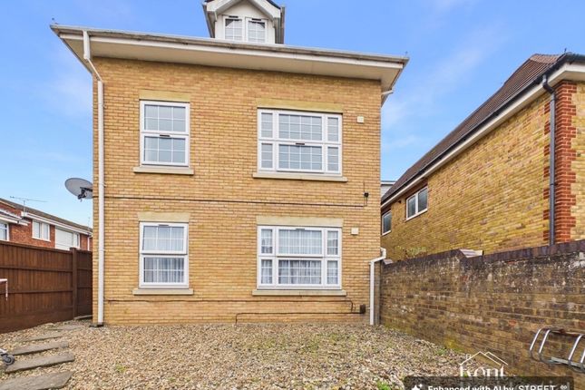 Flat 4, East Court House, Sittingbourne photo 4