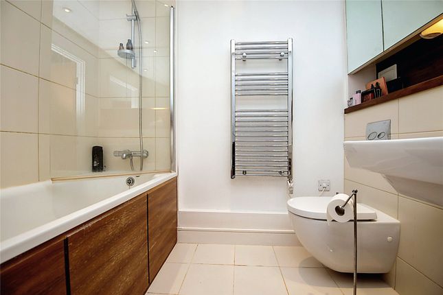 Apartment 31, Marina Point West,, Chatham Quays, Chatham photo 3