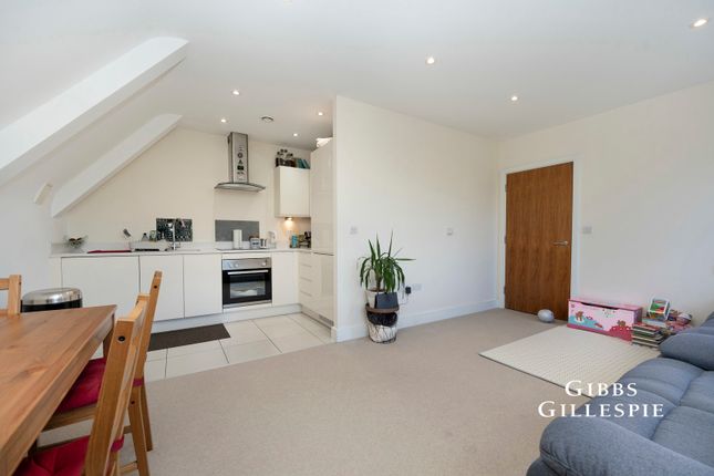 Flat 30, 107, Marsh Road, Pinner photo 3
