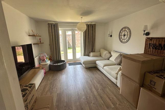 11, HAYWARDS HEATH photo 3