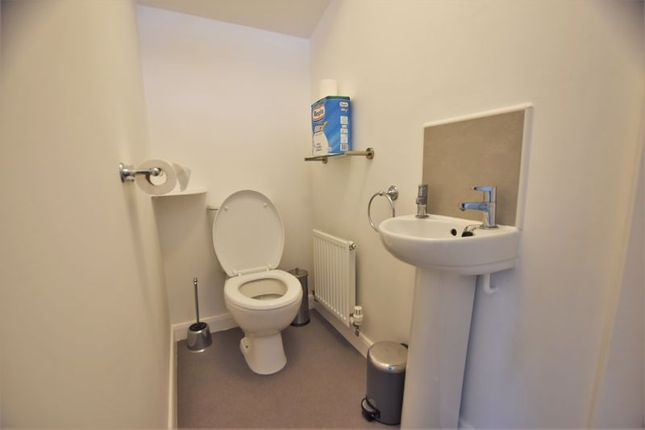 46, Cedar Gardens, Newton-Le-Willows photo 5