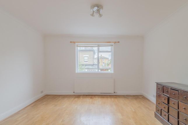 17a, Blackstock Road, London photo 2