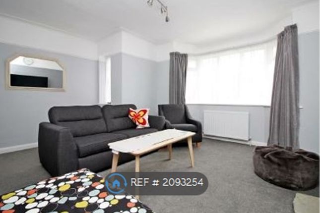 Thumbnail Maisonette to rent in Springfield Close, Stanmore