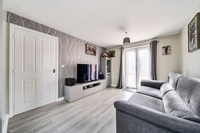 16 Saltcote Way, Bedford photo 3