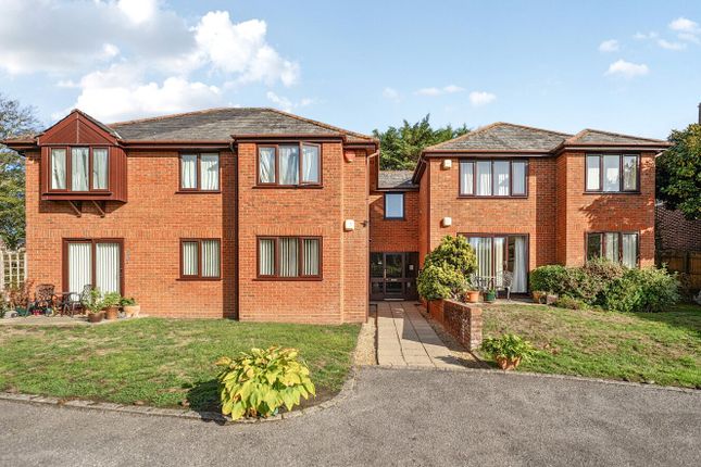 2-bed flat on Belmore Road, Lymington, £270,000