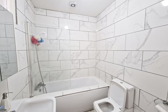 44, Argyle Road, Ilford photo 4