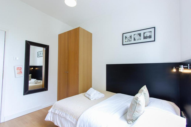 Flat 301, 192 North Gower Street, Euston photo 3