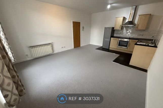 Flat, Queen St Morley, Leeds photo 3