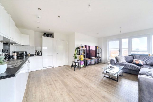Flat 10, Emer Court, 1, Rowland Road, London photo 3