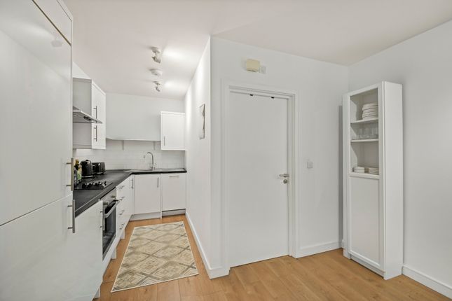 2f, Shelford Place, London photo 3