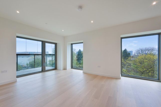 Flat to rent in Abram Building, Riverscape, London