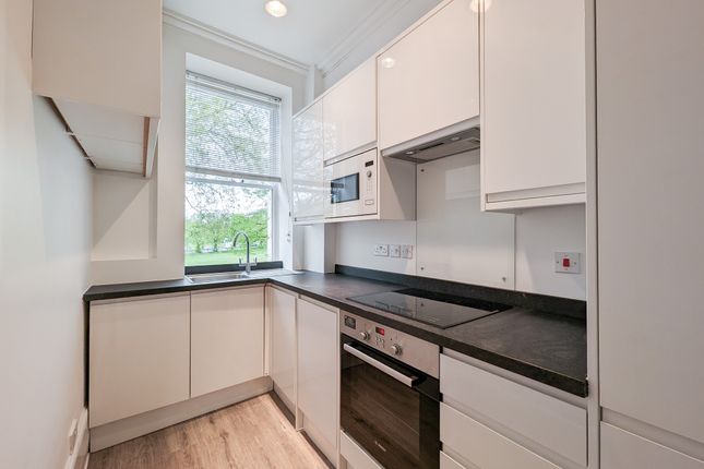 04, Haverfield House, Kew photo 3