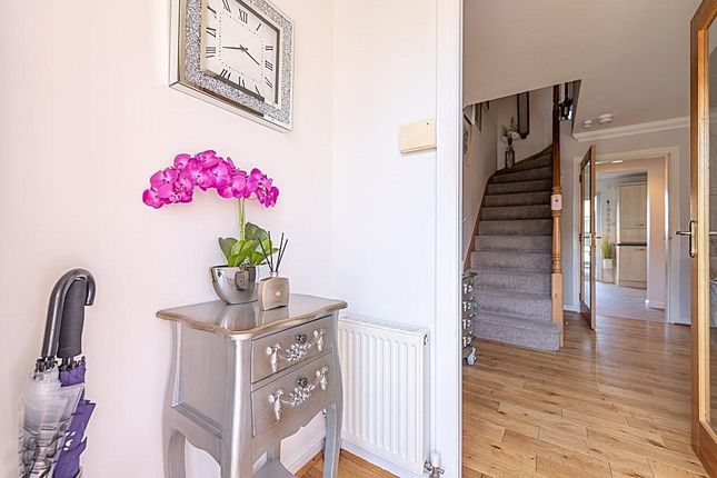 61 McMahon Drive, Newmains, Wishaw photo 3