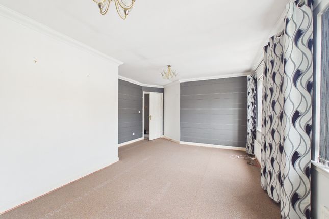 11, Vryburg Crescent, East Kilbride photo 4