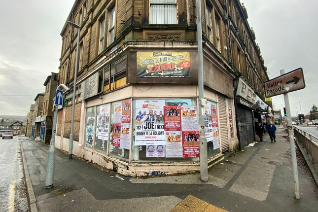 Retail premises to let in 77, Westgate, Bradford