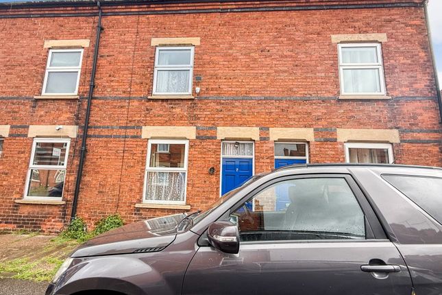 3-bed house on 2 Cross Street, Skegness PE25 3RH, £30,000