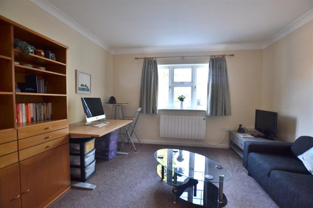 2, Wespall House, Fleet photo 4