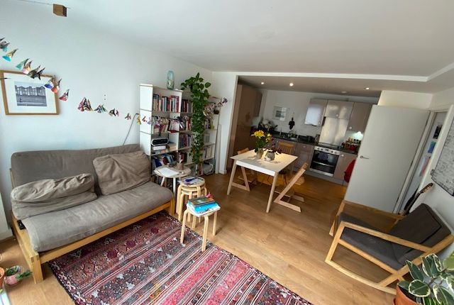 Thumbnail Flat to rent in Market Road, London