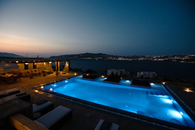 Villa for sale in Ornos 846 00, Greece