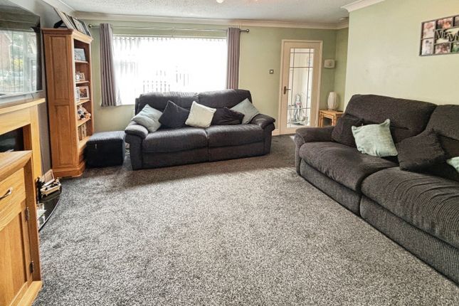 14, Syston Grove, Lincoln photo 3