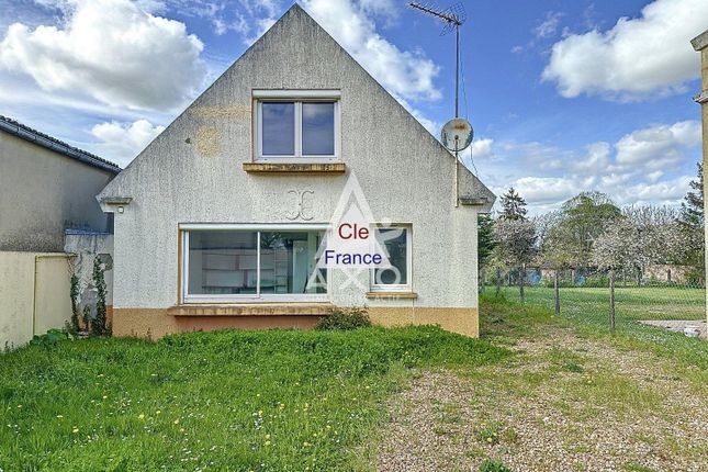 Thumbnail Property for sale in La Loupe, Eure-Et-Loire, 28240, France