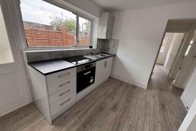 59, Whitnash Road, Whitnash photo 5