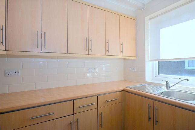 Flat 12, Guardian Court, Brookside Avenue, Polegate photo 3