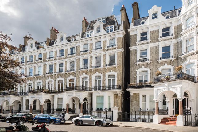 Flat 6, 22, Redcliffe Square, London photo 4