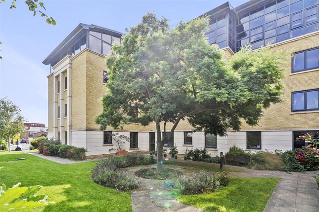 Flat for sale in Amelia Court, Union Place, Worthing, West Sussex
