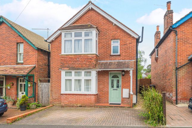 Thumbnail Detached house for sale in New Road, Haslemere