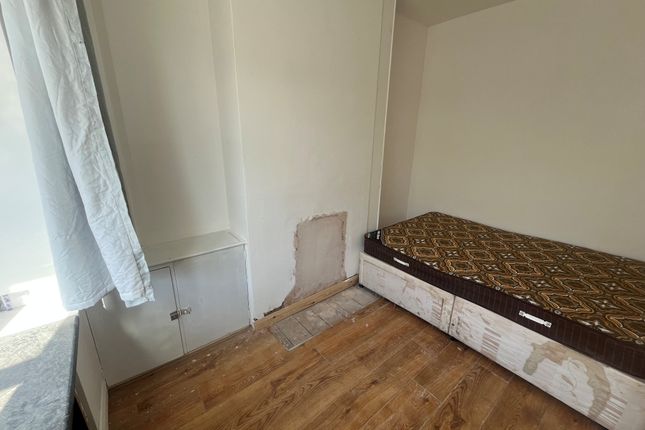 35, Birmingham photo 2