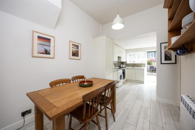 3 Fort Victoria Cottages, Westhill Lane, Yarmouth photo 3