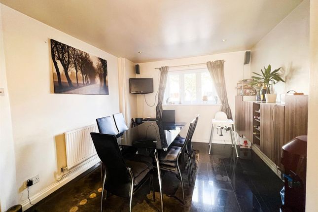 Thumbnail Terraced house for sale in Corn Way, London