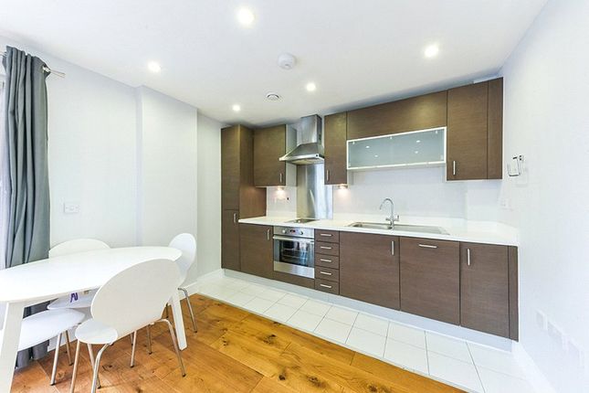 Flat G12, Hodgeson House, 26, Christian Street, London photo 4