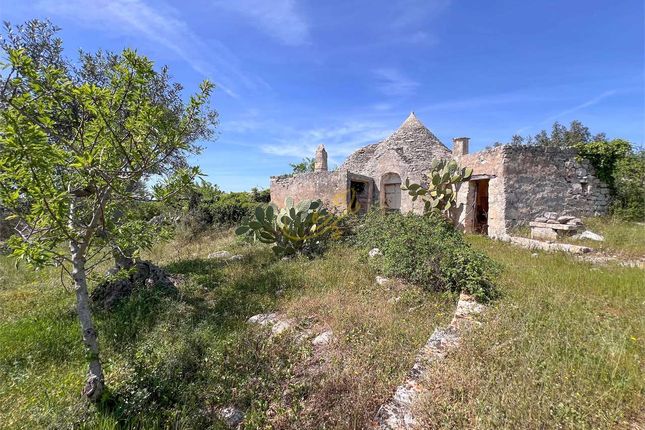 Property for sale in Castellana Grotte, Puglia, 70013, Italy