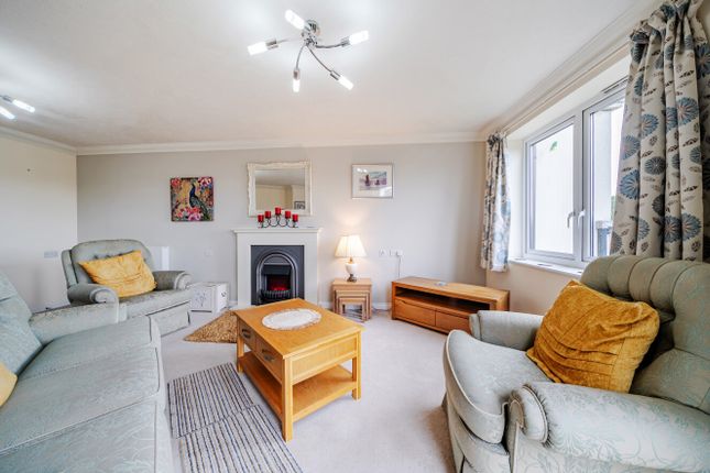 Flat 44, Atkins Lodge, 76, High Street, Orpington photo 3