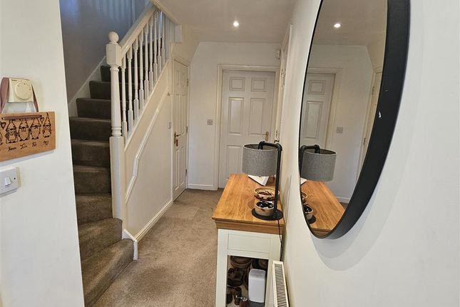 70, Burleigh Court, Tuxford photo 3