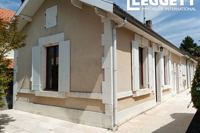 Thumbnail Villa for sale in 20 Rue De Blanchettes, Angoulême, Charente, Nouvelle-Aquitaine