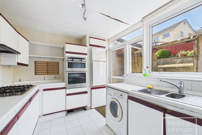 24, Coed Isaf Road, Pontypridd photo 4