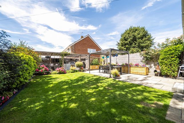 9, Winnham Drive, Fareham photo 2