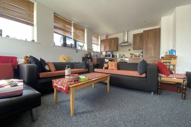 Flat to rent in Rosslyn Crescent, Harrow-On-The-Hill, Harrow