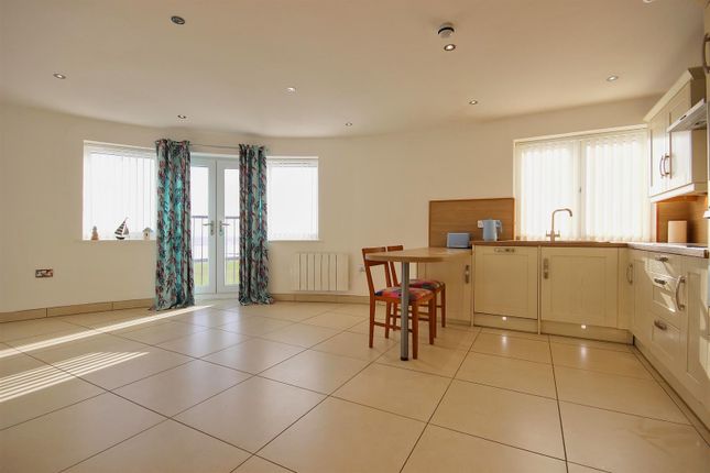 Apt 8, Broadway House, Hornsea photo 3