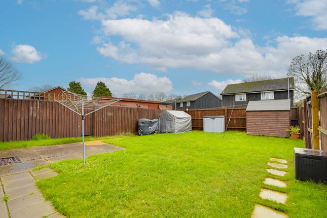 5 Mill Reef Close, Newmarket photo 4