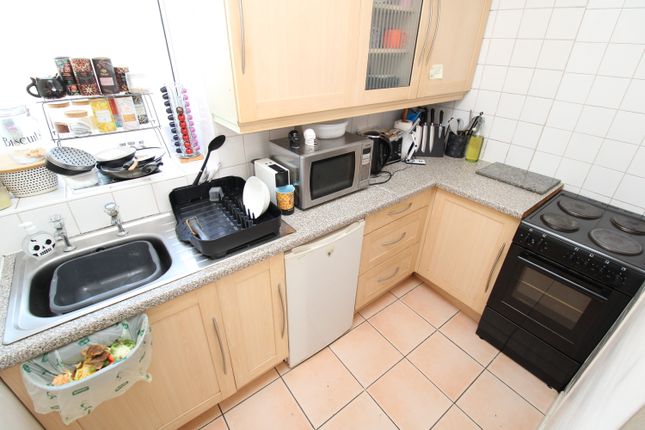 Thumbnail Flat to rent in Wood Road, Treforest, Pontypridd