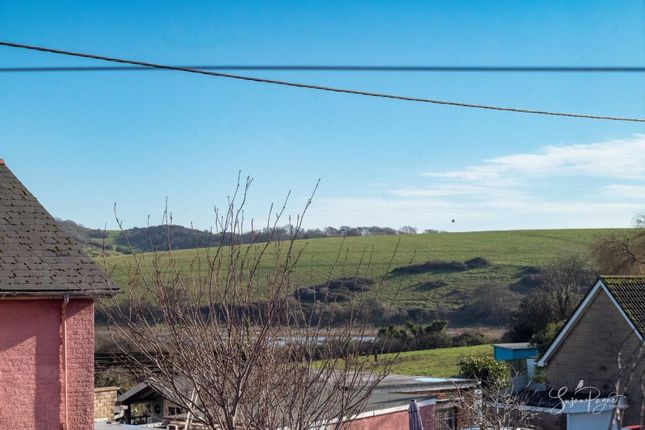26 New Road, Sandown photo 3
